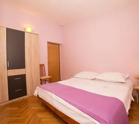Nyaraló Kuca Vinko *
